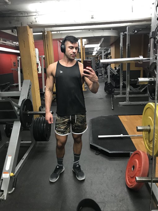 3 days strong https://t.co/JFiIvZiEct<a href="/tag/newprofilepic"class="tags"><span>#newprofilepic</span></a>