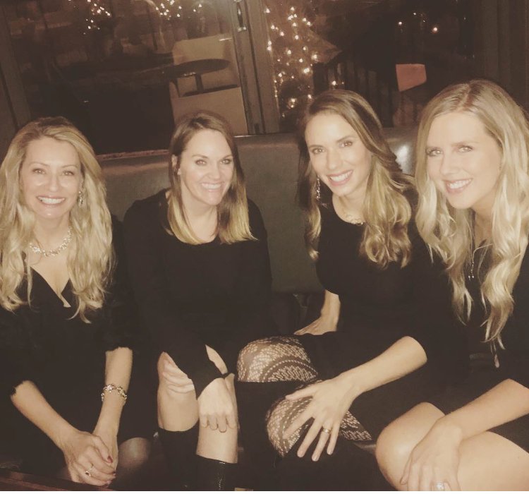 DatingBoston's tweet image. Much love to all the ladies out there this #internationalwomensday from LUMA Matchmaking! lumasearch.com