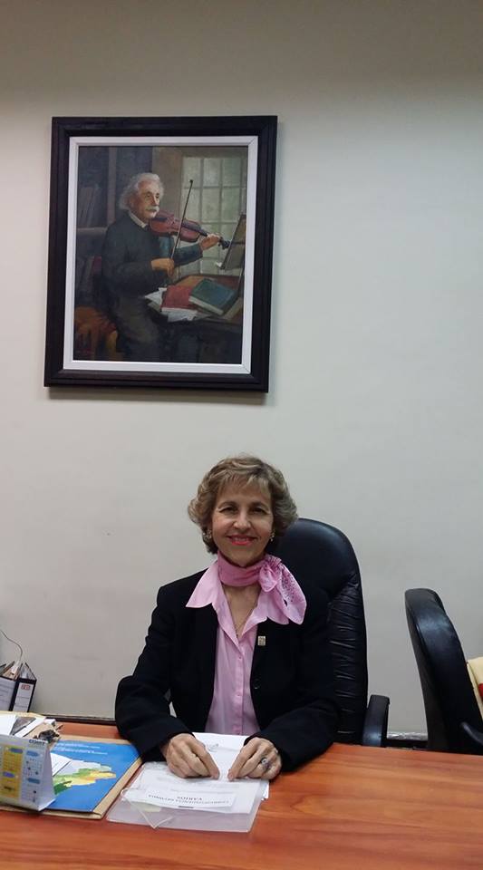 Feliz  día para nosotras! Mujeres luchadoras,  emprendedoras, trabajadoras,  divertidas, valientes, madres, hijas, hermanas, esposas, estudiantes,  profesionales.....ulandinas y de todo el mundo! 
 Bendiciones! !