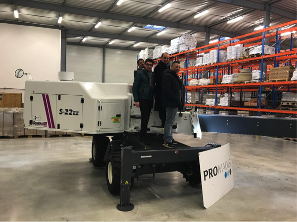 Somero_Inc's tweet image. Congratulations to Mendes S.A. on their new S-22EZ Advanced Laser Screed and S-940 Laser Screed. Thanks for trusting our friends at Promadis SAS! #getitdone #getasomero #concrete
