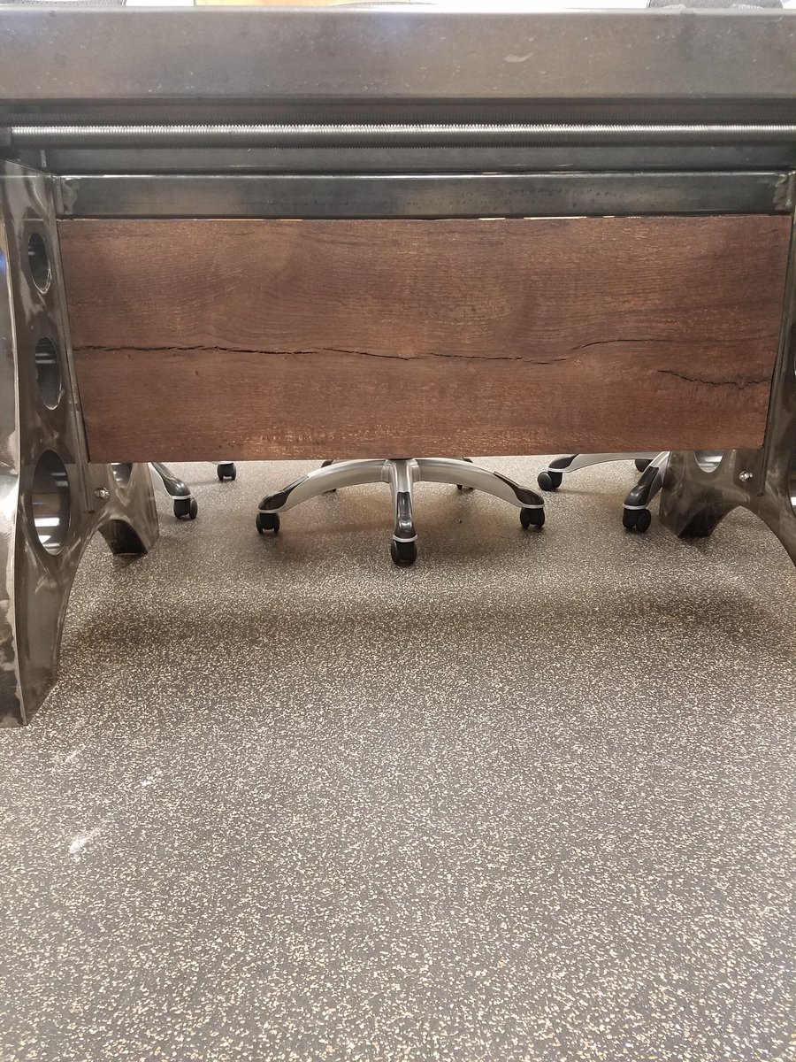TSS_WS_TB's tweet photo. We can hook up your staff meeting room these custom tables!🔥
#WILLIAMSSTRENGTH 
#USABUILT #USASTRONG https://t.co/zuYuBCiJES