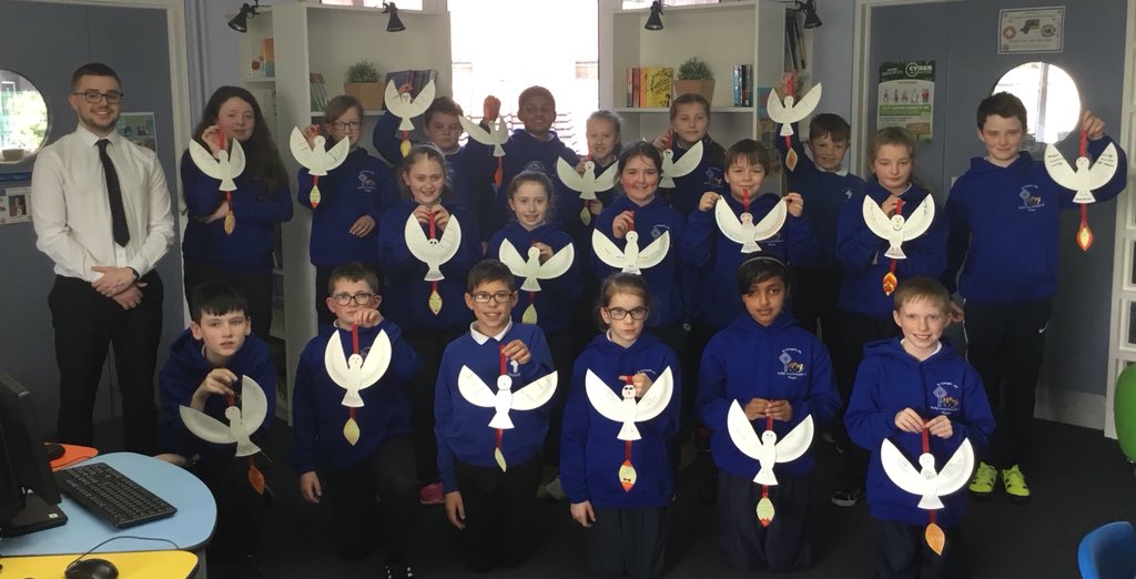 BangorParishSch's tweet photo. Miss Carey’s P7 class from @ComgallsBangor proudly showing off their Gifts of the Holy Spirit Doves this morning. An enthusiastic class who are looking forward to their upcoming Confirmation in a few weeks’ time. #GiftsOfTheHolySpirit #Confirmation2018 #faithjourney https://t.co/nx0XvJxzaJ