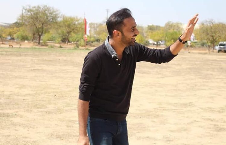 HadiaJaved3's tweet photo. @WaseemBadami at a #Seminar At #KarachiUniversity  Final of #PACT18byAPMSO #KUrians In The Closing Ceremony Of 16th Paigham-e-Aman Cricket Tournament 2018 at #KarachiUniversity https://t.co/SxBCXQIgru