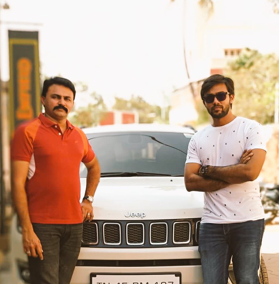ContestantStudy's tweet photo. The men and THE machine!
And these days #arav is spotted wearing the #black⌚️often!
Dedicating entry to dear Dan @Mz__danny
#aarav #AravWatchThread
https://t.co/oPgCFk5of8 https://t.co/yOmWeNxAen