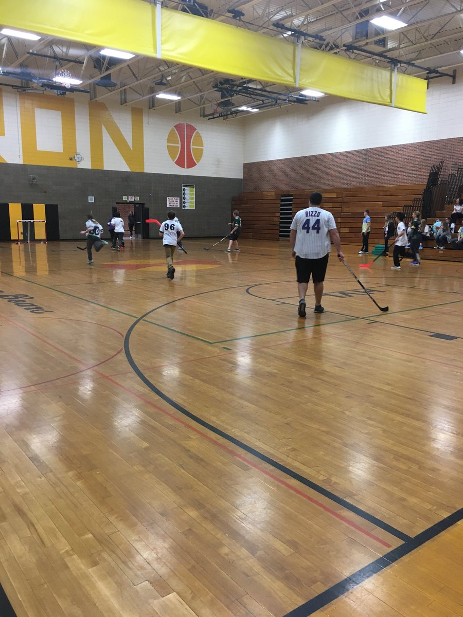 Auz_English8's tweet photo. Ecuador 🇪🇨 vs. Staff today! #BMSBears #WinterOlympics2018 #ecuador https://t.co/VBUhriuBKF