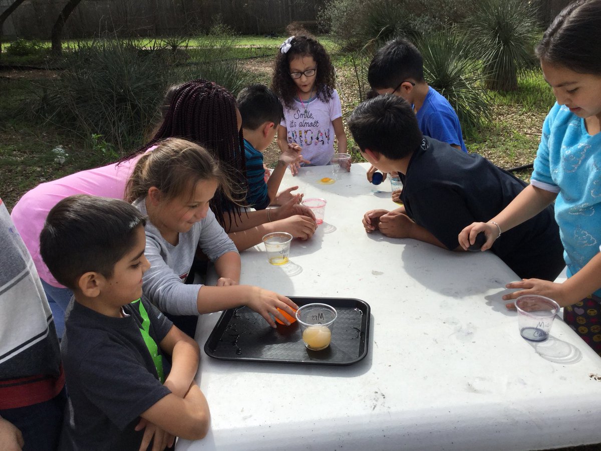 lisa_carrasco1's tweet image. @mrskbconrad can that egg really bounce? YES! Some didn’t 😞🥚 @NISDMurnin #changingmatter #bouncyegg #MurninInspired