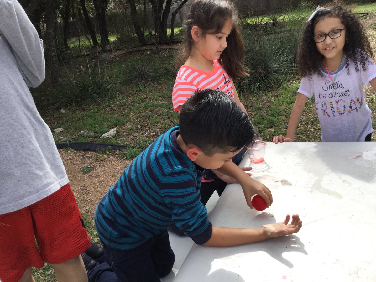 lisa_carrasco1's tweet image. @mrskbconrad can that egg really bounce? YES! Some didn’t 😞🥚 @NISDMurnin #changingmatter #bouncyegg #MurninInspired