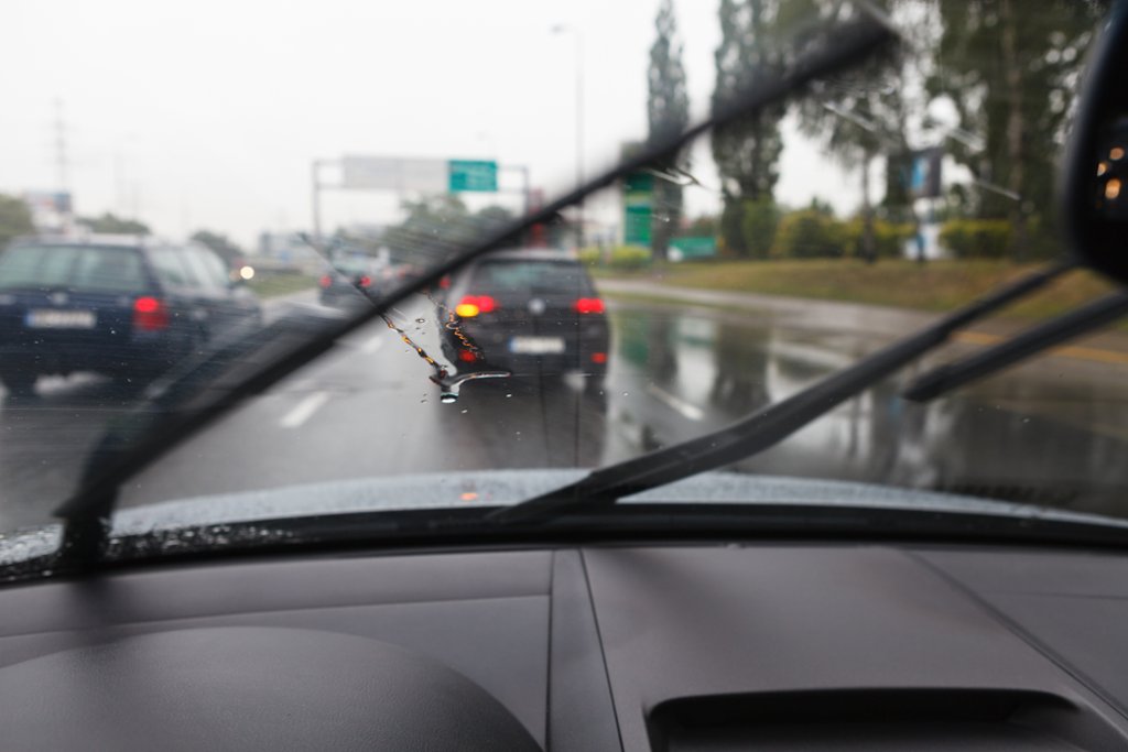 stephensj36's tweet photo. After a harsh winter, many vehicles require new windshield wipers. Having wipers in good working order is necessary, especially during intense spring showers! https://t.co/k6tSitu26S