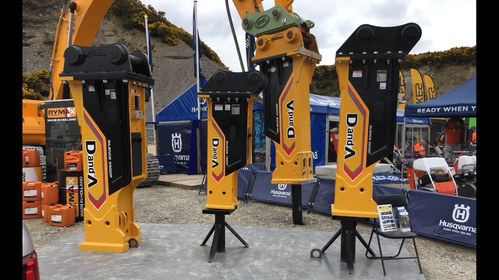 Euro__Plant's tweet photo. We are delighted to be delivering quality breakers to the UK and Irish market that increases productivity, reduces downtime, is reliable and competitively priced. #DandA #Euro-Plant #rockbreakers #plantandequipment #Machinery https://t.co/eqRhoDXa4e