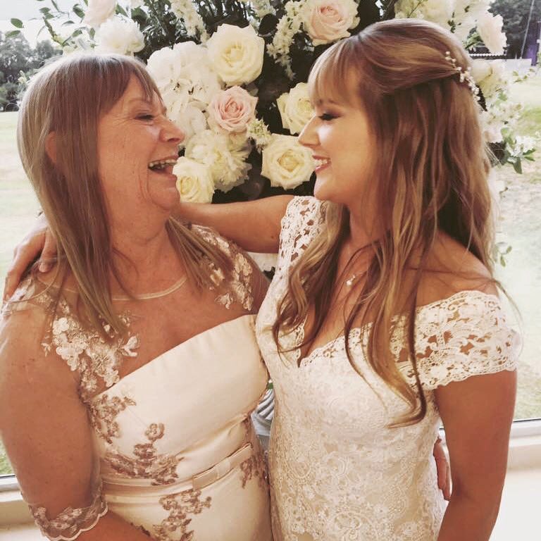 Happy #internationalwomensday to all  the ladies in my life! 🙌🏼 This one is one of the strongest I know! 💞