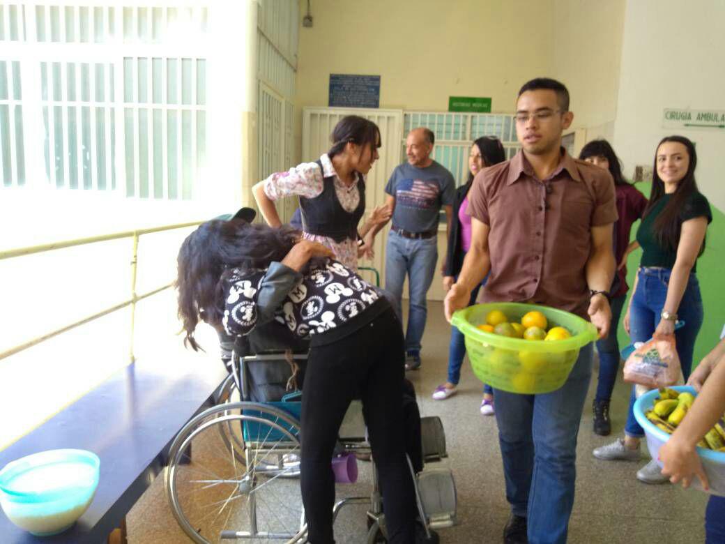 BitcoinCashVE's tweet photo. Nuestros amigos de @AlimentandoconA han estado full activos gracias a sus donaciones! #BCH marcando la diferencia en Venezuela #workingbitcoin https://t.co/0IhfIq21m1