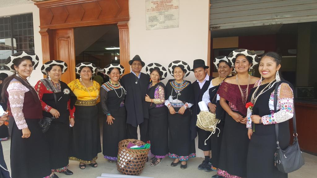 pachakutikloja1's tweet photo. Felicidades a todas las Warmis https://t.co/9AOWRDEgt9