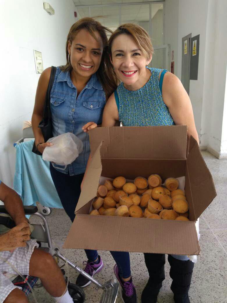 BitcoinCashVE's tweet photo. There's still much to be done but every day someone goes out of their way to do good is the that hope refuses to die. This is our country, a country of wonderful people, let's get that back! #BitcoinCashInVenezuela #BCH #workingbitcoin @AlimentandoconA https://t.co/oVshEaoytE