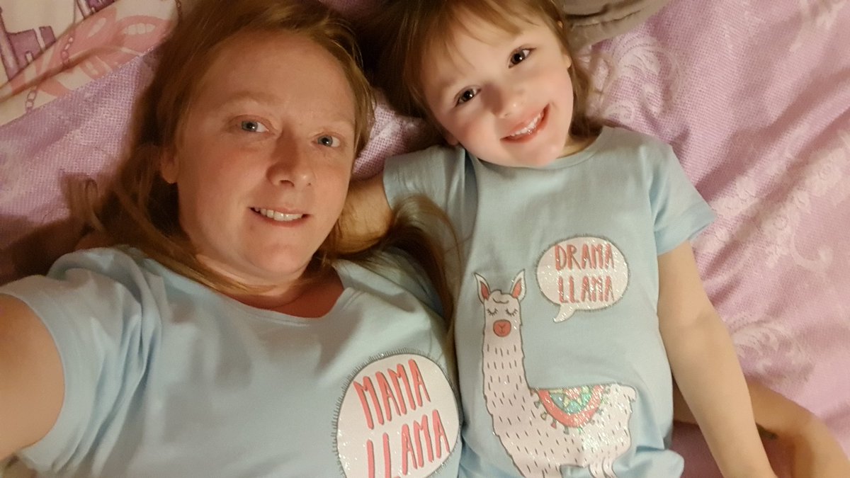 AmeliaTeeVee's tweet photo. Night everyone. We think we're extra cool with our matching llama pyjamas π€£
#TooCoolForSchool #llamapyjamas
#AmeliaTeeVee #matching #goodnight https://t.co/QUMG7wNBIZ https://t.co/yBTvUKhuWz