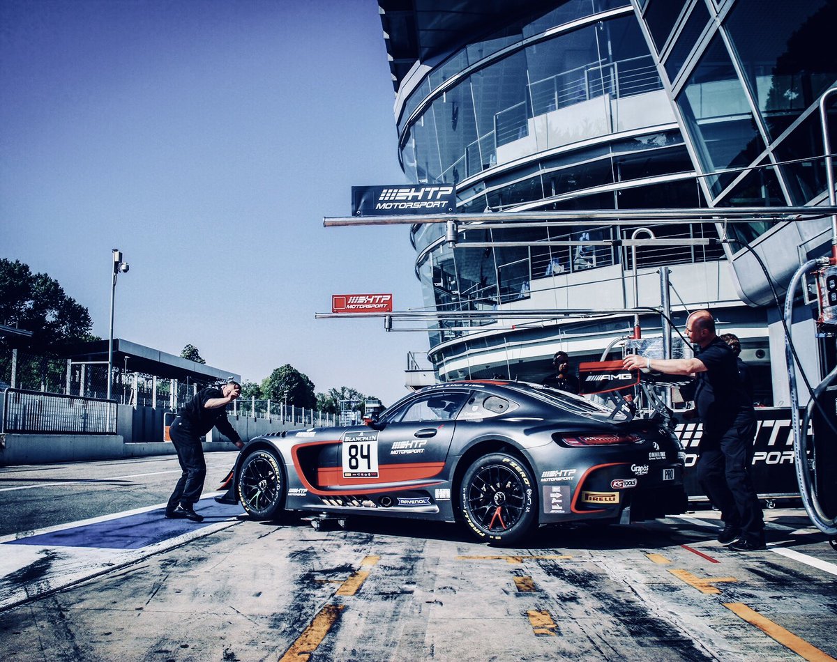 brunos_sacco's tweet photo. #TBT to #BlancpainGT Series #Endurance Cup #Monza '17 /// #WerSeinFahrzeugLiebtDerSchiebt

#AMG84 #MaxiBuhk #FranckPerera #JimmyEriksson

#Italy #mercedesamg #htpmotorsport #becauseracecar #amgaddict #amggt3 #gtendurance #gtracing #24hAMG #TempleOfSpeed #box #gt3 #racer #pitlane https://t.co/Wq3Dyj402J