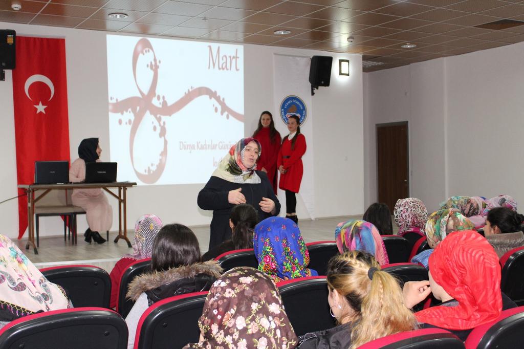 MaviHayattrr's tweet photo. Peygamberimizin (Cennet annelerin ayakları altındadır) sözünün muhatabı olan tüm dünya kadınlarının 8 Mart Dünya Kadınlar Günü mübarek olsun inşallah. #Kykşarkışla https://t.co/zuSPkuOunL
