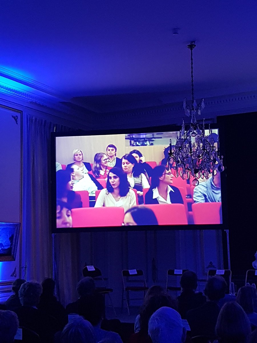 Prefet57's tweet photo. #Prefet57 #SNCFemmes #8Mars
Le documentaire #SNCFaufeminin  nous fait réfléchir sur la discrimination https://t.co/wE7XCggPz4