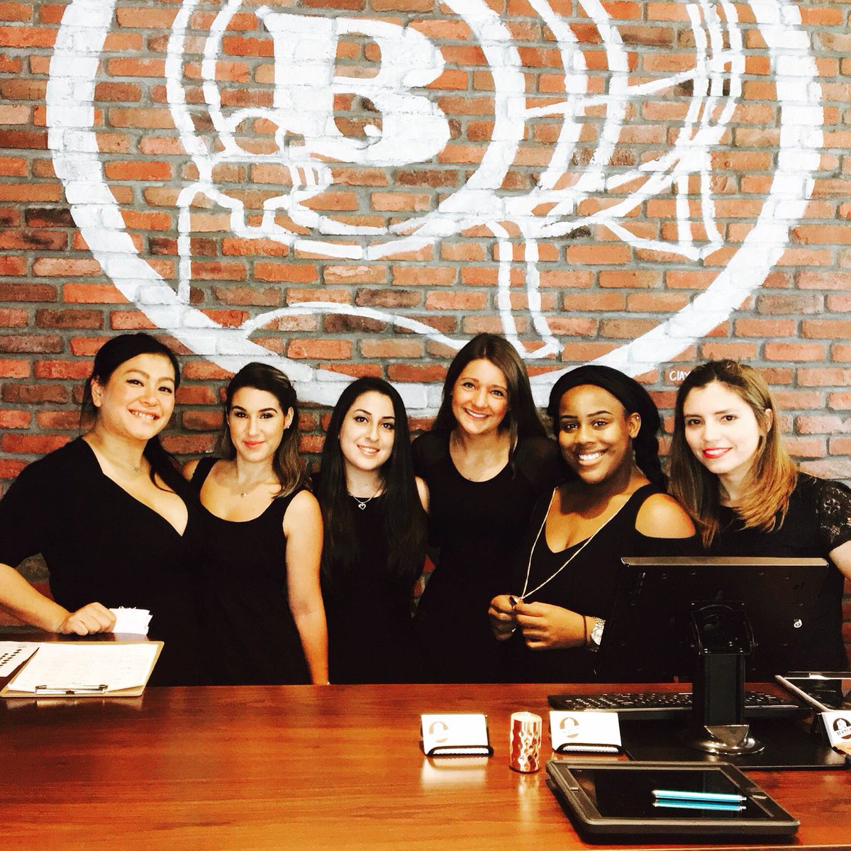 BatchDelray's tweet photo. Happy International Women’s Day from our Batch family! We are honored to have such a great team of smart, kickass women in Delray Beach. Cheers, ladies! 💕 

#batchdelray #batchgastropub #delray #delraybeach #womensday #internationalwomensday #whoruntheworldgirls https://t.co/Ft6mGRJGjT