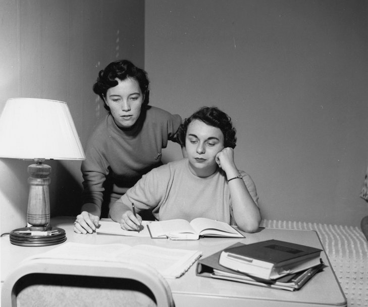 GeorgiaTech's tweet photo. 2 women enrolled at Georgia Tech in 1952. Our current freshman class is a record-setting 43% female. Thank you to all those who paved the way! #InternationalWomensDay https://t.co/gKu9oxOWMf
