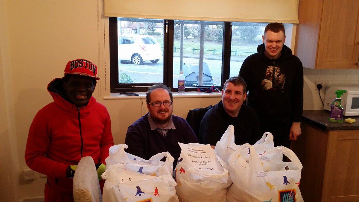 Bhamsg2016's tweet photo. We had plenty of hot food, sarnies, crisps and greggs. Many clothes handed out, gloves &amp; hats. A BIG thank you from Andrew, Richard &amp; Richard for making and help hand out over 100+ Sandwhiches❤❤❤
#birminghamsupportgroup #volunteers #donatioms #community #helpithingothers https://t.co/ge9QuQXWKq