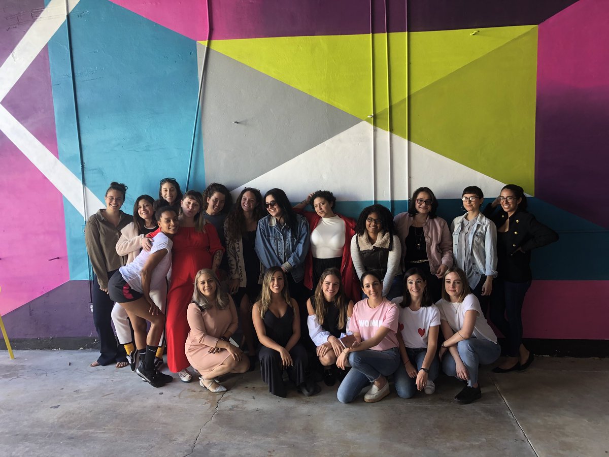 DrDamasCBD's tweet image. Happy International Women’s Day to these strong and beautiful group of women @thelabmiami!! 
👩🏽‍💼👩🏼‍💼👩🏿‍💼👩🏻‍💼👩🏾‍💼💜 

#internationalwomensday2018 #thelabmiami #grassroots #medicine #wellness #cannabis #wynwood #cbd #thc #yoga