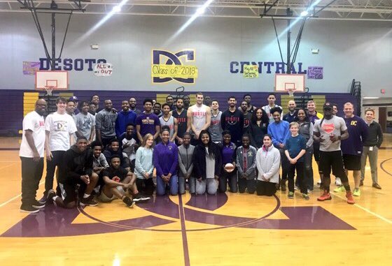 dchs_basketball's tweet photo. A big thank you @MemphisHustle @CoachCyprien @select_pt for bringing their practice @dchsjaguars The coaching staff &amp; players are a class act! They are an incredible group who have been great to us &amp; our community! Best of luck to them! #HUSTLE #TeamDCS @DTTsports @memgrizz https://t.co/PA2NK2zVcA