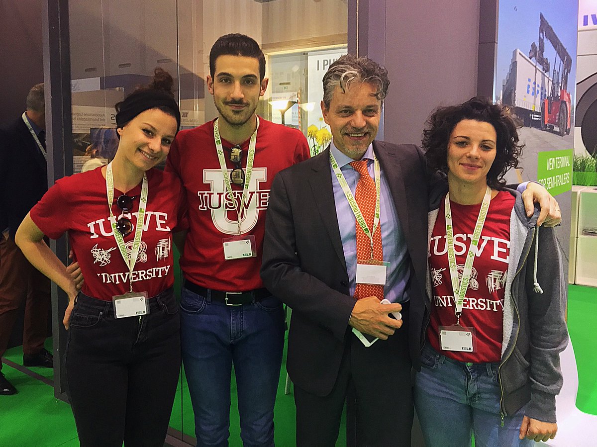 edo_zaza's tweet photo. “Lavorare in ottica di sostenibilità ambientale ci fa sentire veri cittadini di questa Terra che potranno lasciare a voi giovani un mondo migliore.” 🌎
Grazie a @IUS_VE e @logistics_expo per questa coinvolgente esperienza!
#IUSVE #greenlogisticsexpo https://t.co/ISxuLU6AEE