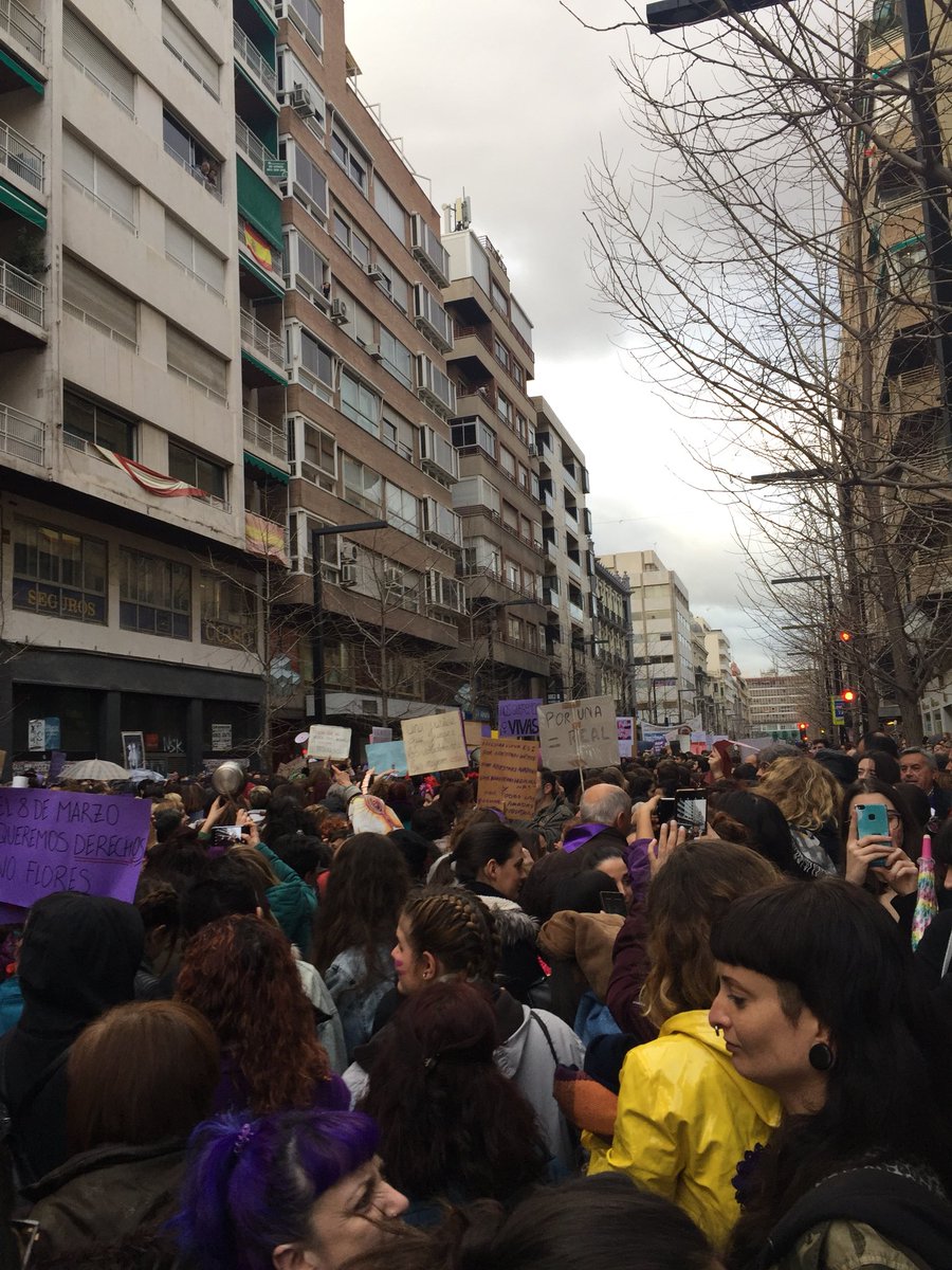 VickyZolab's tweet photo. Esto está pasando #8MParamos https://t.co/bVS5qWoyUl