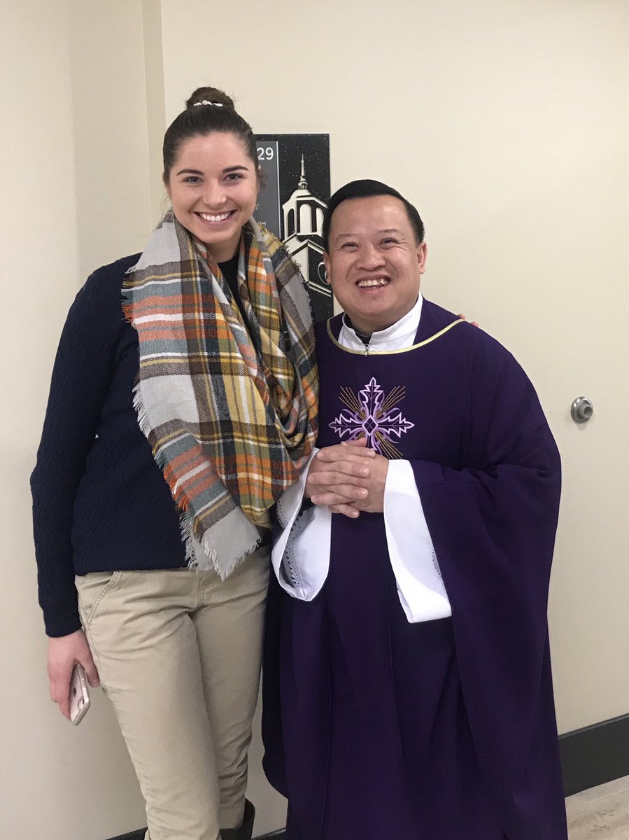 receivemyspirit's tweet photo. “Whoever is not with me is against me, and whoever does not gather with me scatters.” (Lk 11:23) 📷: Kristine Abele, alumna of @SamfordU with @FatherVu after the weekly Mass on Thursday, 10am, Room 229, Cooney Hall, @BrockBusiness. All are welcomed to our weekly Mass @SamfordCSA https://t.co/NouHAclTAt