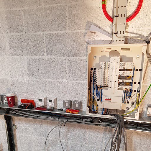 colyelectrical's tweet photo. Wiring the new toilet block #branscombe #ThursdayThoughts https://t.co/wgaOnxncIh