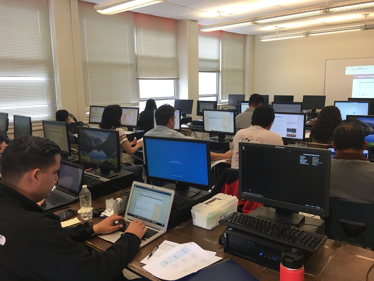 sammym's tweet image. El Paso social studies and ELA educators using #Ellevation to embed ELL support activities directly into their March lesson plans! #EllevationEd