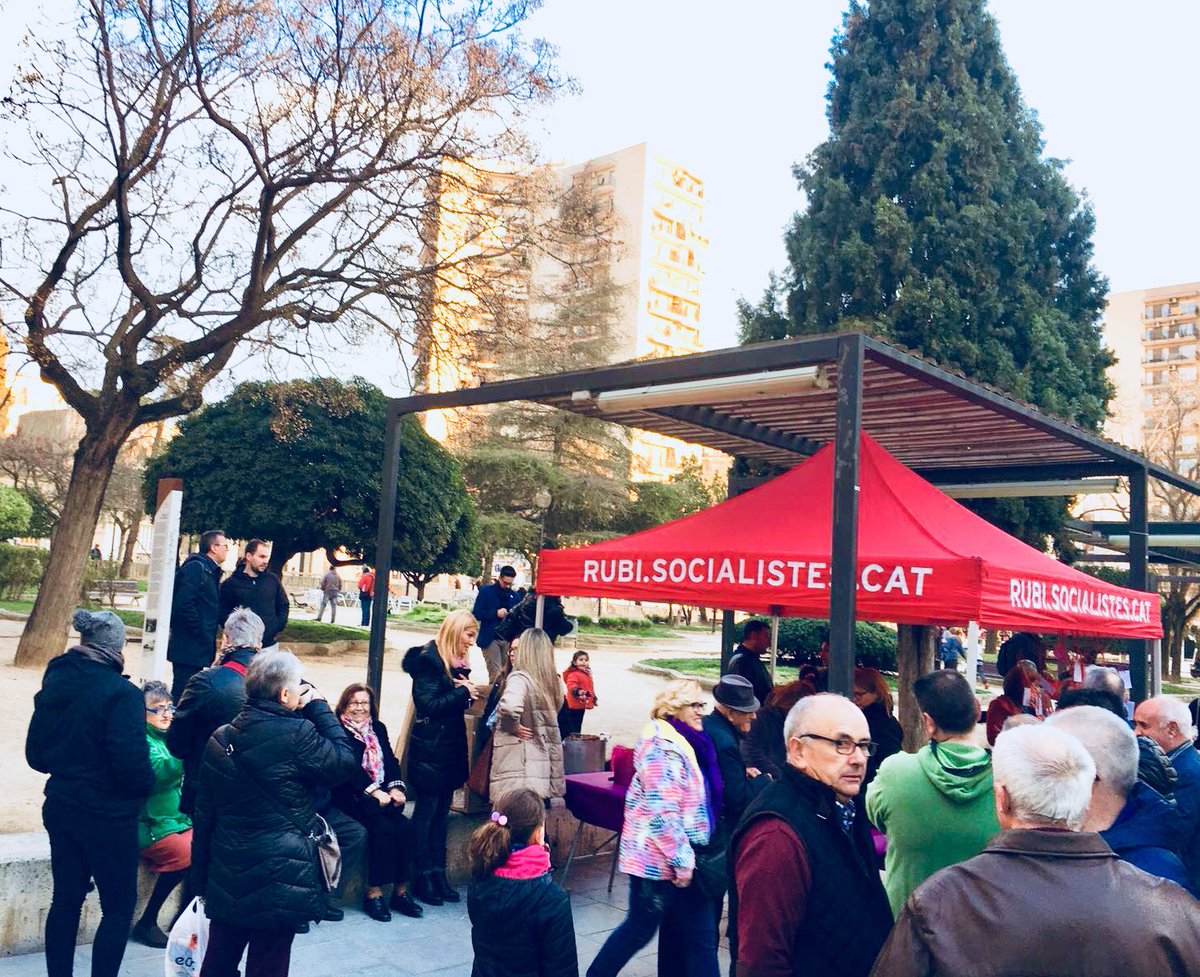 PSCRubi's tweet photo. A #RubiCity, Carpa #Socialista i Xocolatada pel Dia Internacional de les Dones, compartint amb fermesa els millors desitjos. La defensa de la #Igualtat i els drets com a bandera, avui #8març i sempre. #GRLPWR #milloremRubí https://t.co/9Hbafm7a9j