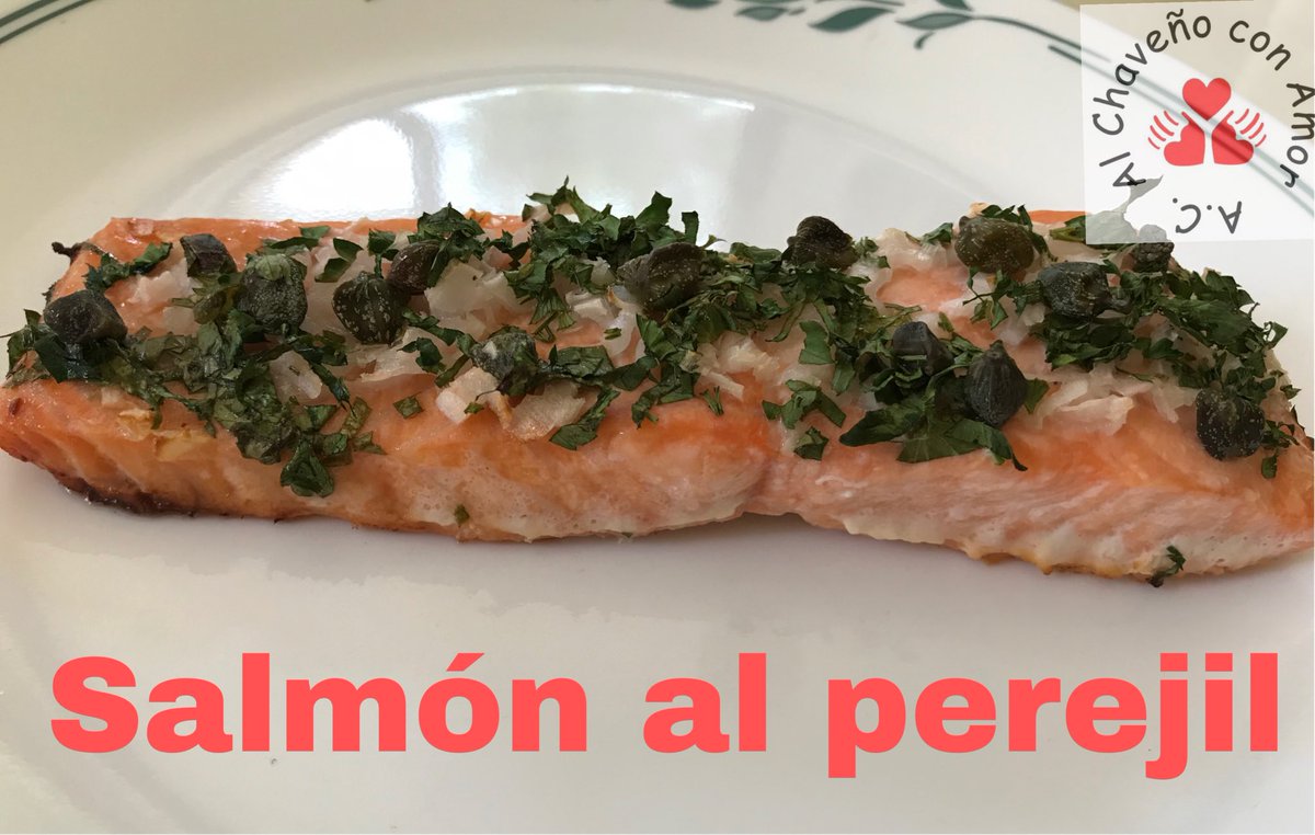 AlChaveno's tweet photo. No se les antoja este delicioso Salmón al perejil para esta Cuaresma? Está y más de 350 recetas vienen en Mi Recetario. De venta conmigo, https://t.co/2mN3TV5QjM