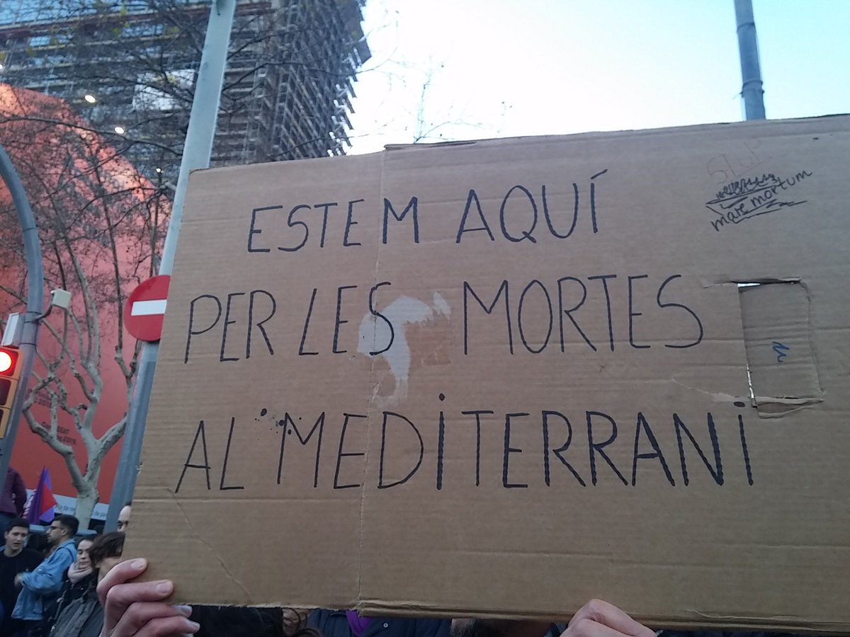 Avui fem #VagaFeminista8M #8M perquè ens volem dones lliures en territoris lliures! #ViesLegalsiSegures <a href="/Agencia8M/">Agència 8M</a>