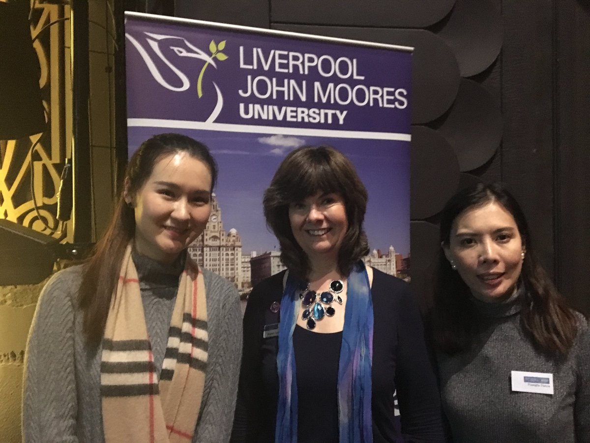 LJMUResearch's tweet photo. Thank you to LBS PGRs for their help at #ljmuWomenInResearch , pictured here with Reader @AileenIWL #ljmuWomenInResearch #iwd2018 https://t.co/MydXrkzsY8