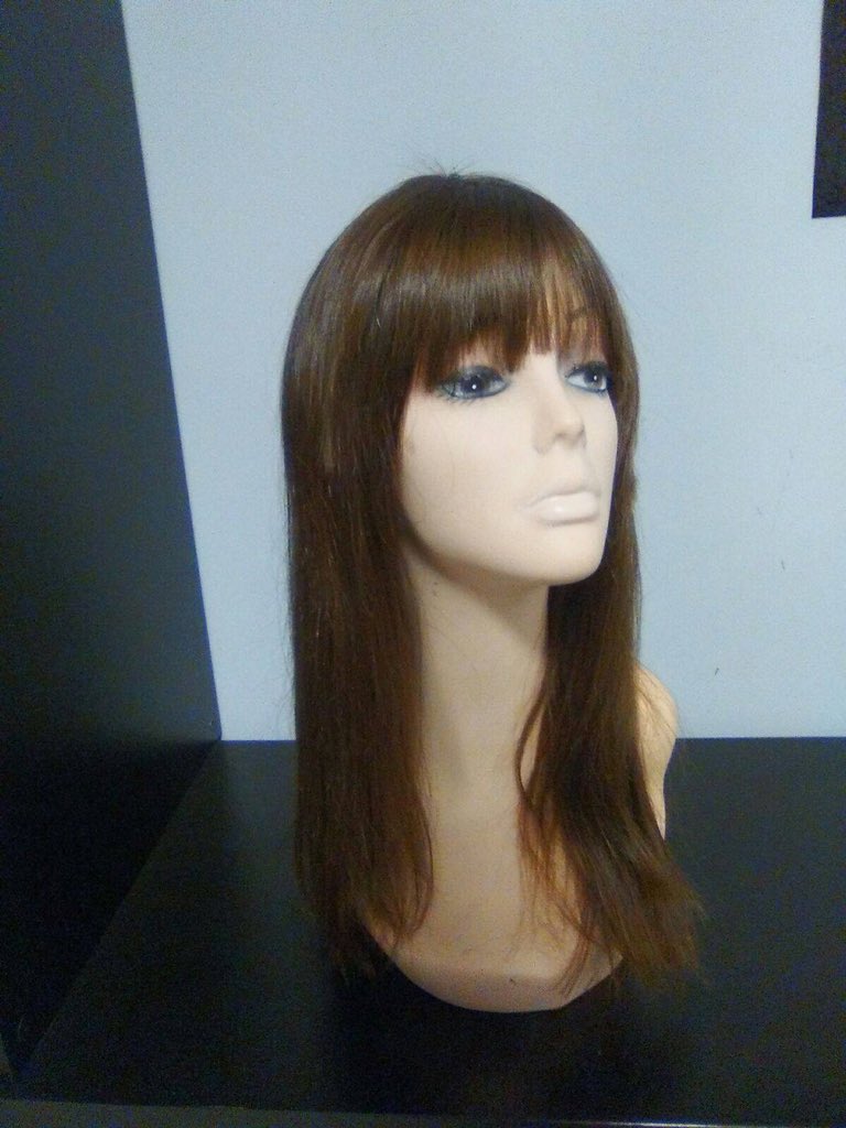 La peluquería Ainhcris de Madrid ha conseguido apadrinar esta bonita peluca gracias a la donación del importe de los 5€ de cada corte solidario, haciendo sonreír a la pequeña Natali de 14 años, en Segovia 💝 
Natali perdió su pelo debido a una alopecia universal #pelucasolidaria