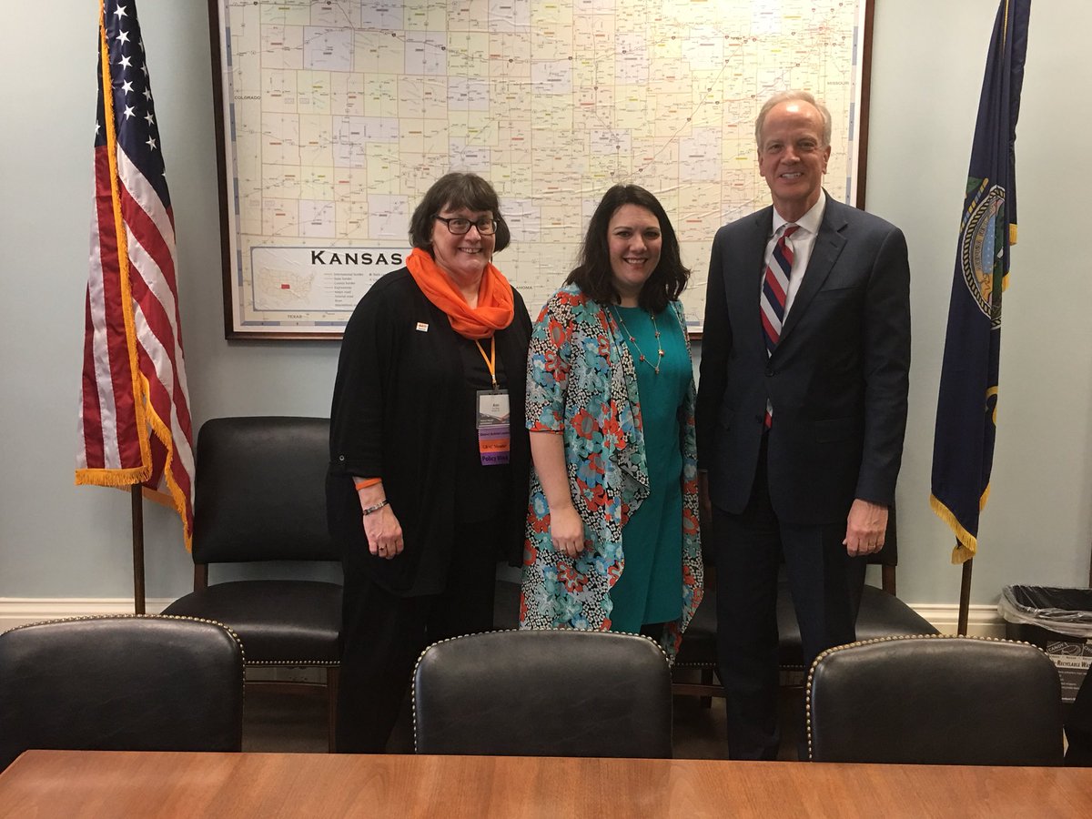 courtneycc58's tweet photo. Thank you @JerryMoran for all you do for those of us who live with MS. #msactivist #neurodata #MSPPC2018 https://t.co/SqpmGlujLc