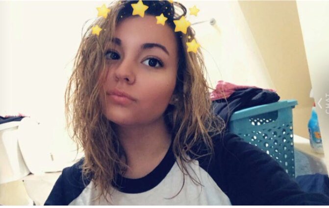 TaylorrBlanks's tweet photo. so I have a thing for taking pictures of my beautiful best friends, &amp; thought I’d use this as an appreciation post #womenfromthe203 https://t.co/HiBDScTMlY