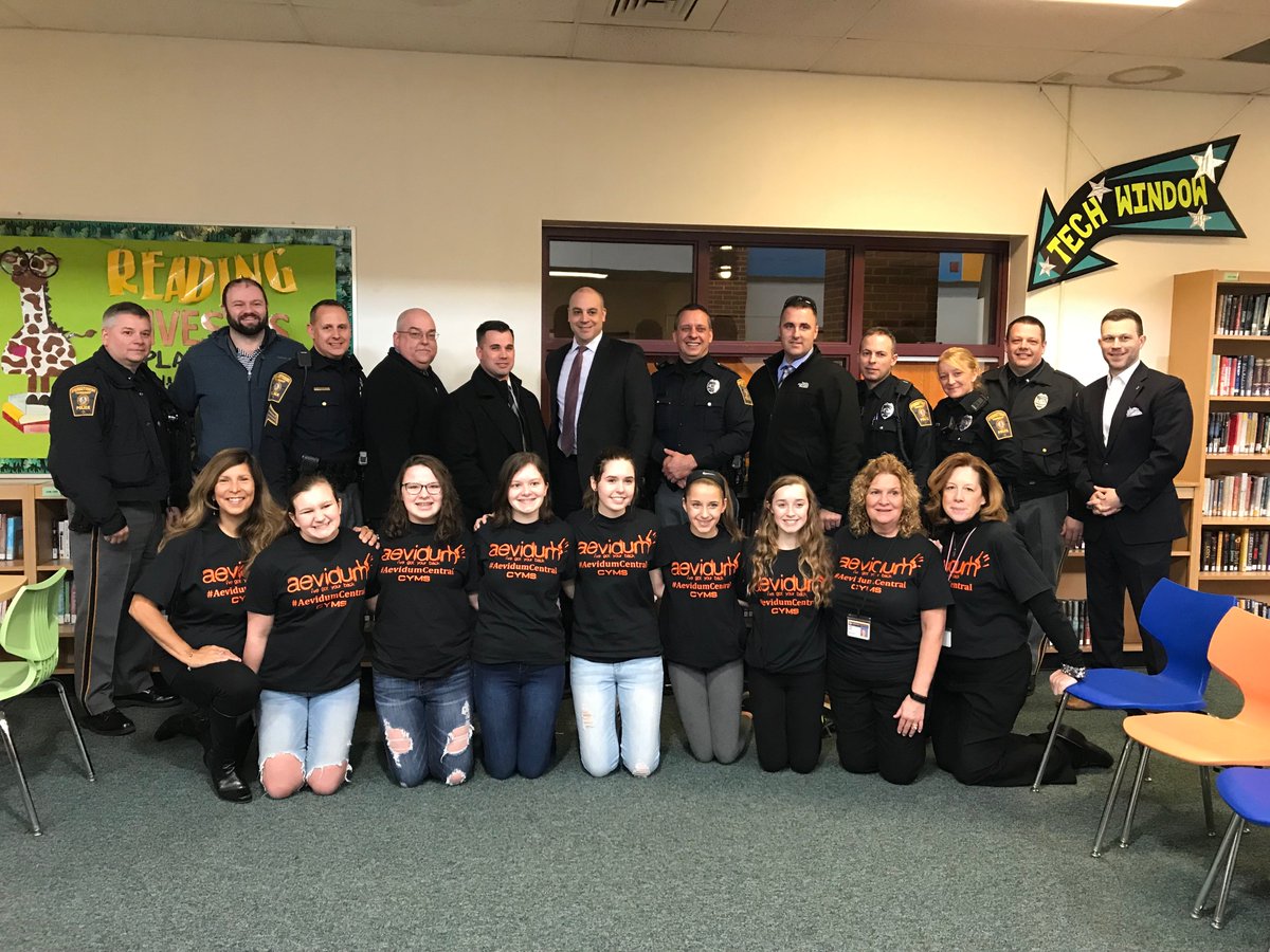 #cymsaevidum thanks <a href="/springettspd/">Springetts Police</a> for having our backs when times are tough. #itsagreatdaytobeacymspanther #cysdisunstoppable #cysdproud <a href="/cyms_panther/">Central York Middle</a>