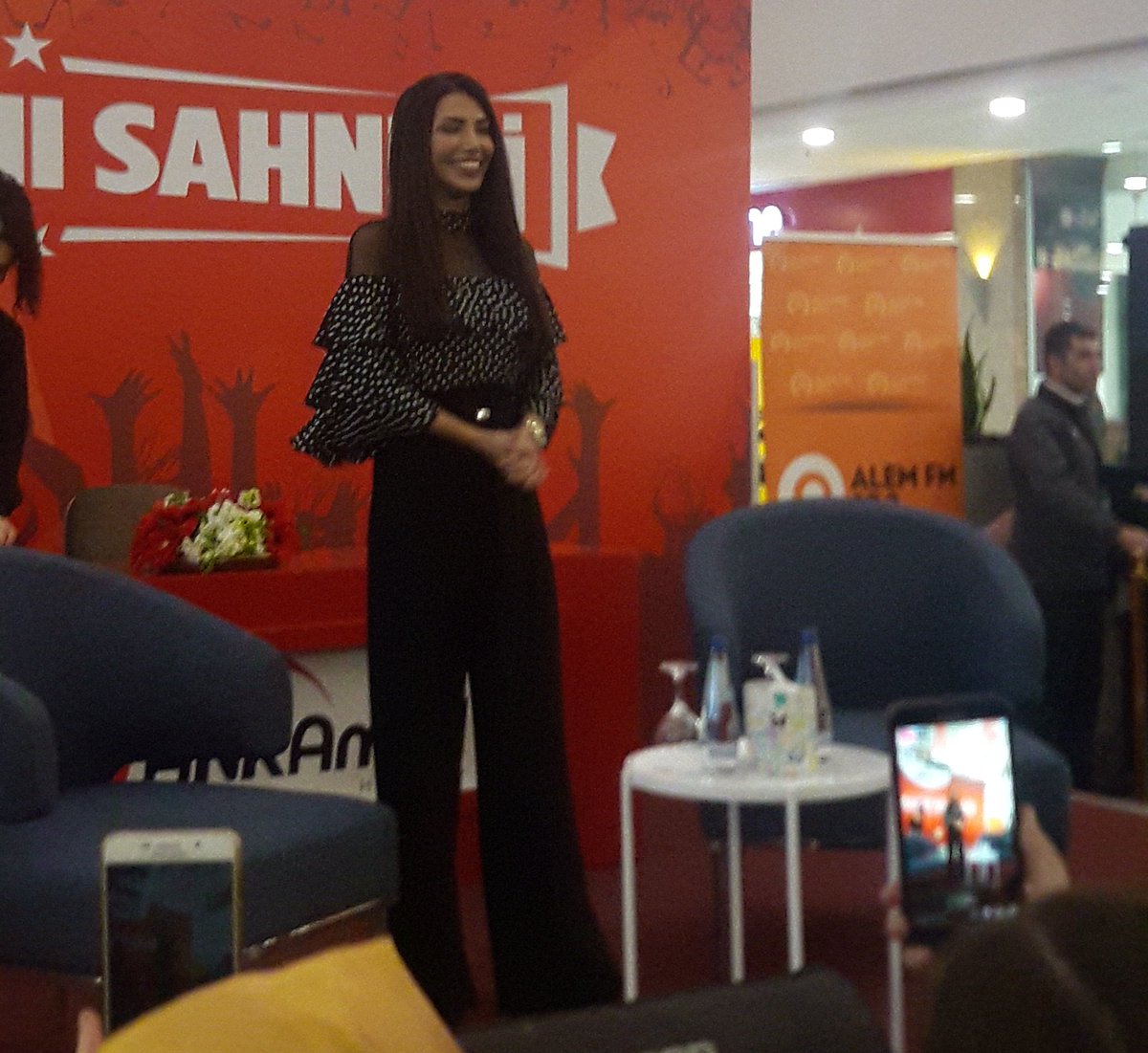 srnrnur's tweet photo. Ahh be Neşesi Yeterr💕💕 @ddelen https://t.co/LgNrKCoWku