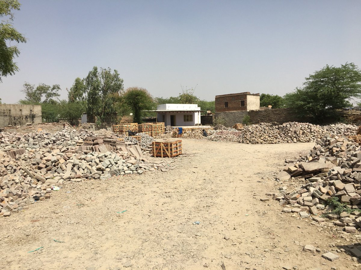 _LONDONSTONE's tweet photo. Blog Post: Communicating The Problem. Read about standards in Tier 1 and 2 Supply Chains following @_LONDONSTONEsw's trip to India last year [https://t.co/tvSaG5X02e].
Look out for more news about our ethical trading partnerships soon.  #ThisIsLondonStone #NoChildLeftBehind https://t.co/4qqMU2wT6C