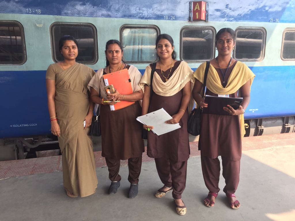 SrDCMMadurai's tweet photo. On the eve of Women's day on 08.03.18 https://t.co/ACA1OgQepN 16344 Amirtha Express is manned by lady crew https://t.co/uqv4nbGghL