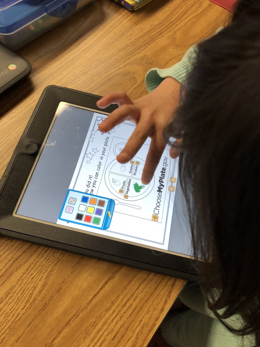 RedMillPE's tweet photo. 2nd grade is joining the #twobiteclub and taking their MyPlate assessment using the iPads! Thanks for the awesome FREE resource @USDANutrition! @RedMillES @RMESPrincipal https://t.co/KsBVXeLAk4
