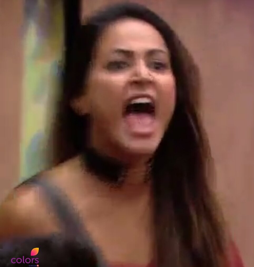 x0x0_hj's tweet photo. Hina didi is so classy 😍😘

@eyehinakhan https://t.co/v1YiuQ6hAv
