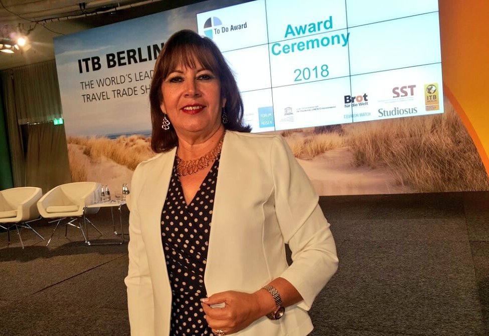 FabiolaArevaloP's tweet photo. Orgullosa de representar a @FerrocarrilesEc, Empresa Pública que aporta al desarrollo económico, social y cultural de las comunidades a través de @TrenEcuador. Hoy hemos sido reconocidos en los TO DO #ITBBerlin 2018 #EmpresasPúblicas socialmente responsables @Lenin Moreno https://t.co/seijlZ1dt3