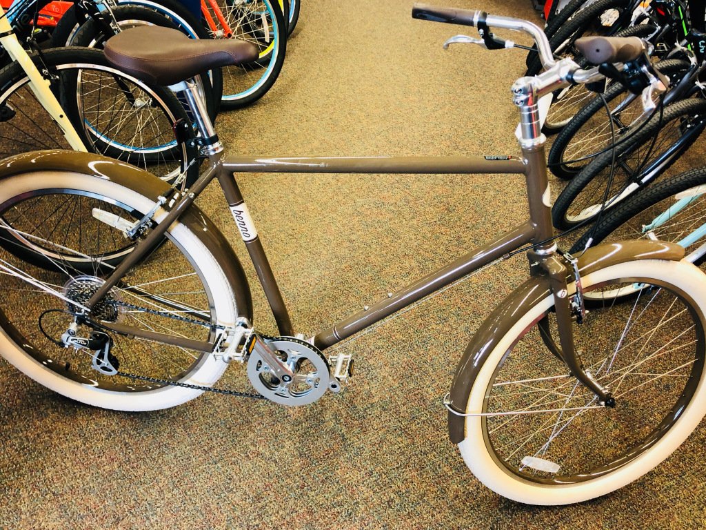 Benno Balloon 8 on sale – last one! olympiacycle.com/2018/03/08/ben…