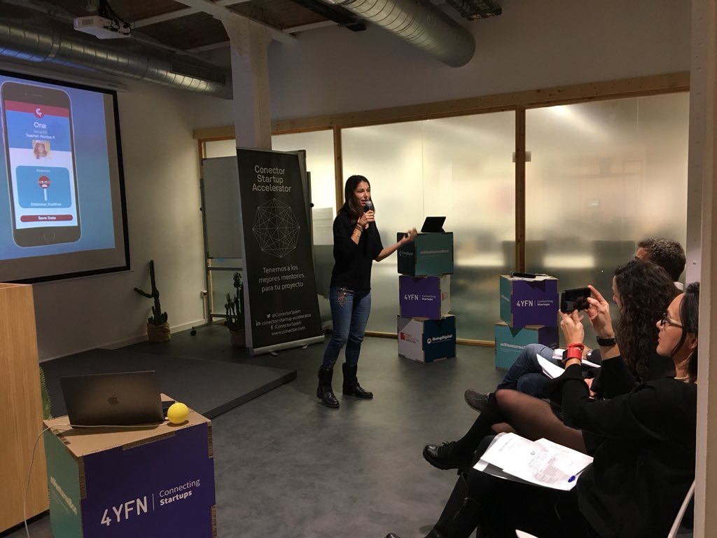 ConectorSpain's tweet photo. #StartupDayConector #Barcelona9 w/ Lean In EU-WBAs @EUWBAs #BCN4WOMEN #WomensDay ChupaChip es un detector de diabetes para niños en forma de caramelo. 🍭 https://t.co/QZgJY2kTv3