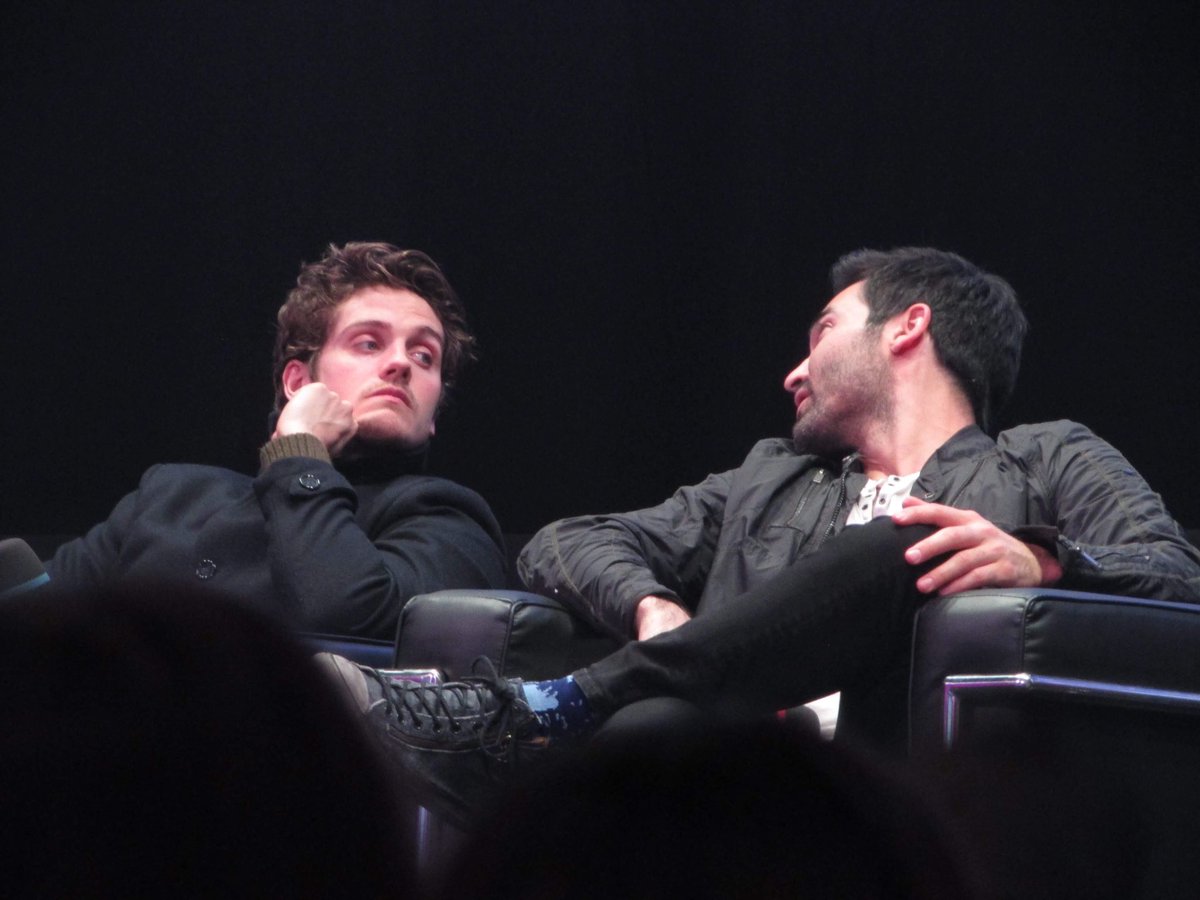 HoechlinBR's tweet image. 📸 | Tyler Hoechlin e Daniel Sharman na #GoodbyeCon 
Créditos: @itschiara23