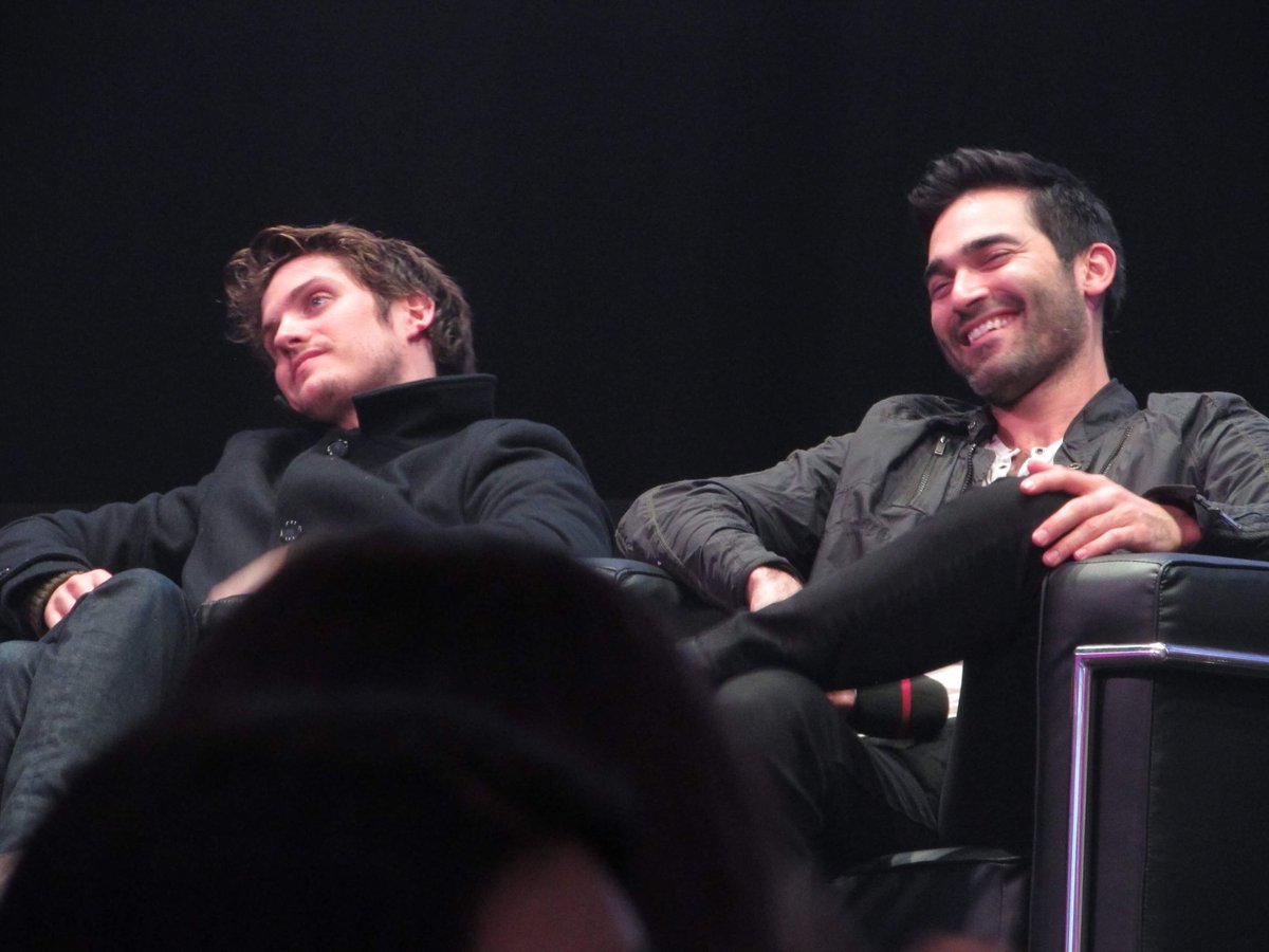 HoechlinBR's tweet image. 📸 | Tyler Hoechlin e Daniel Sharman na #GoodbyeCon 
Créditos: @itschiara23