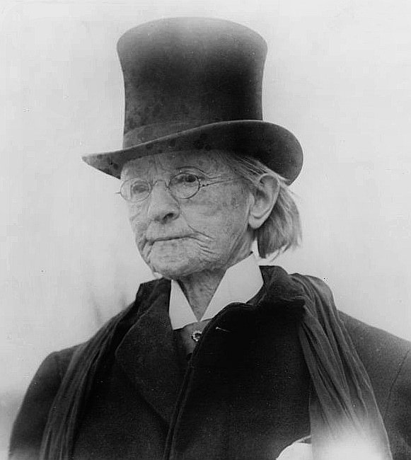SpiesVespers's tweet photo. Dr. #Mary_Walker. Union spy during #Civil_War and only woman to receive #Medal_of_Honor. https://t.co/trbRC9S3LP